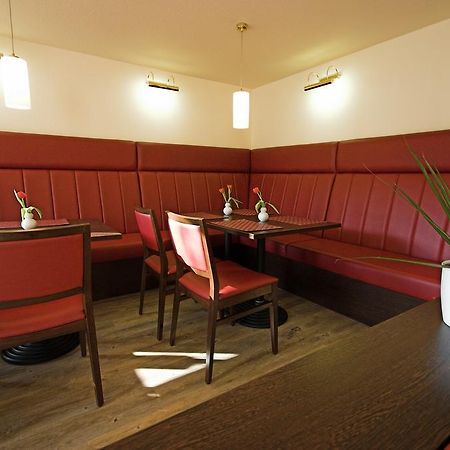 Hotel Wiking Кил Екстериор снимка