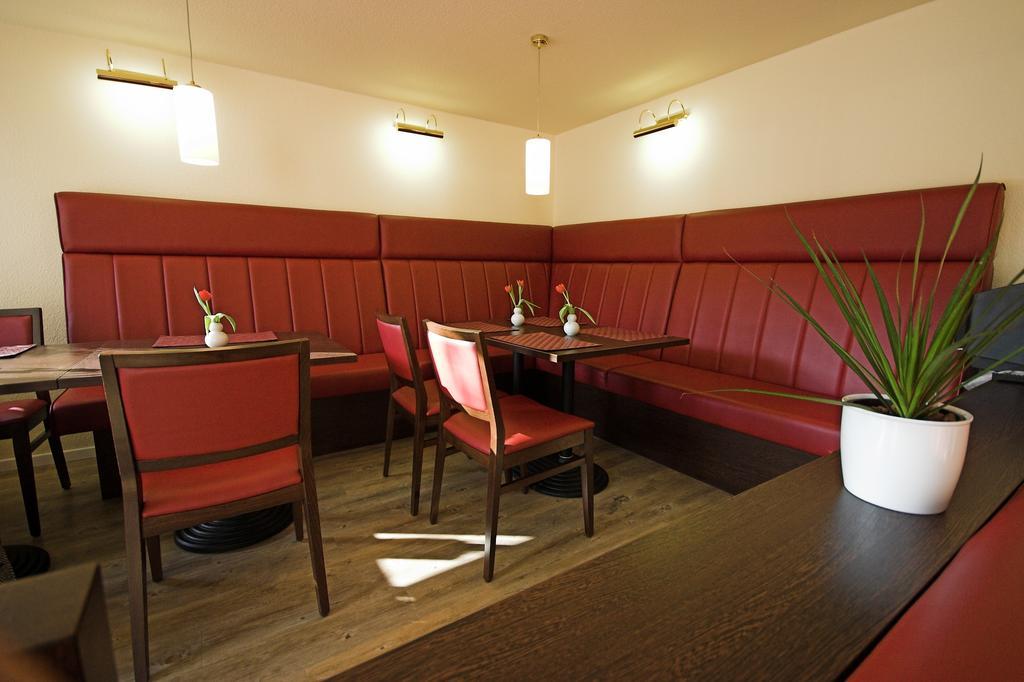 Hotel Wiking Кил Екстериор снимка